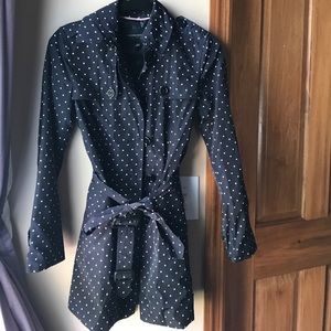 Banana Republic navy and white dot trench coat
