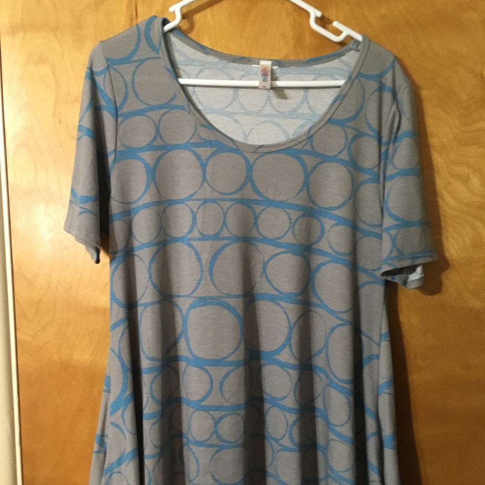 LuLaRoe M Perfect T