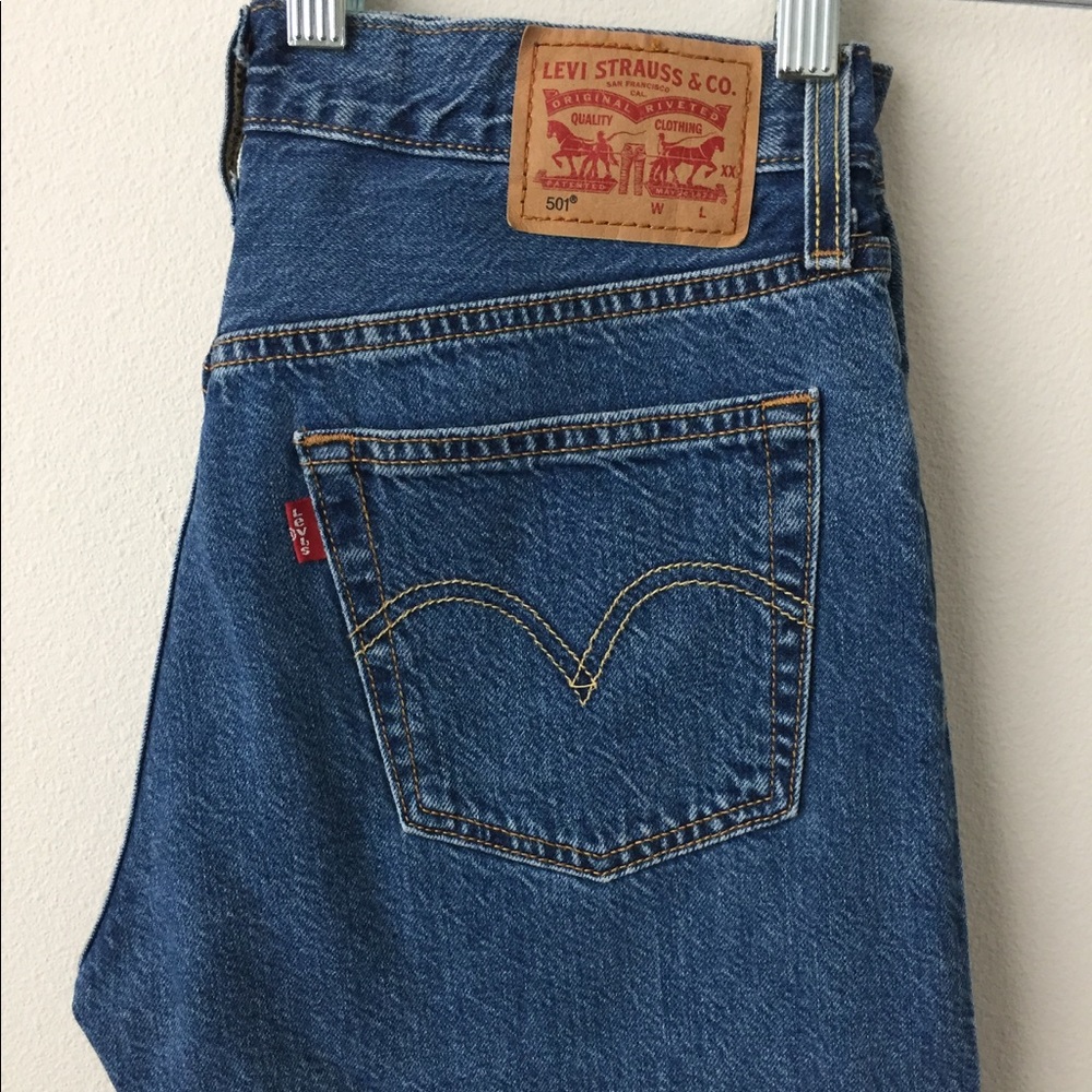 Women's Levi's 501 Jeans Raw-Hem size 26