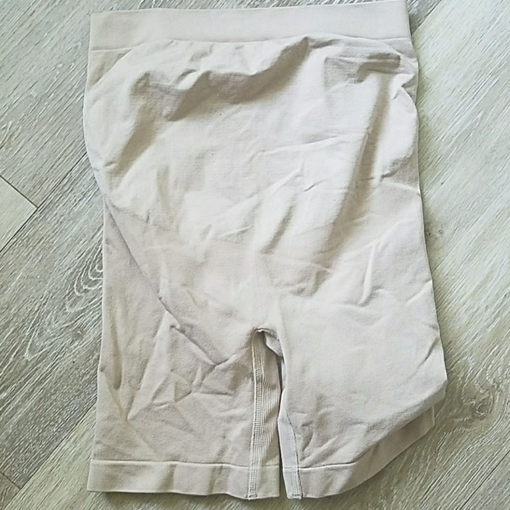 Motherhood maternity "spanxlike" shapewear