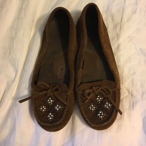 Size 7 leather beaded Minnetonka Moccasins