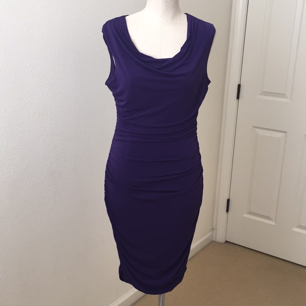 Fitted sleeveless dress