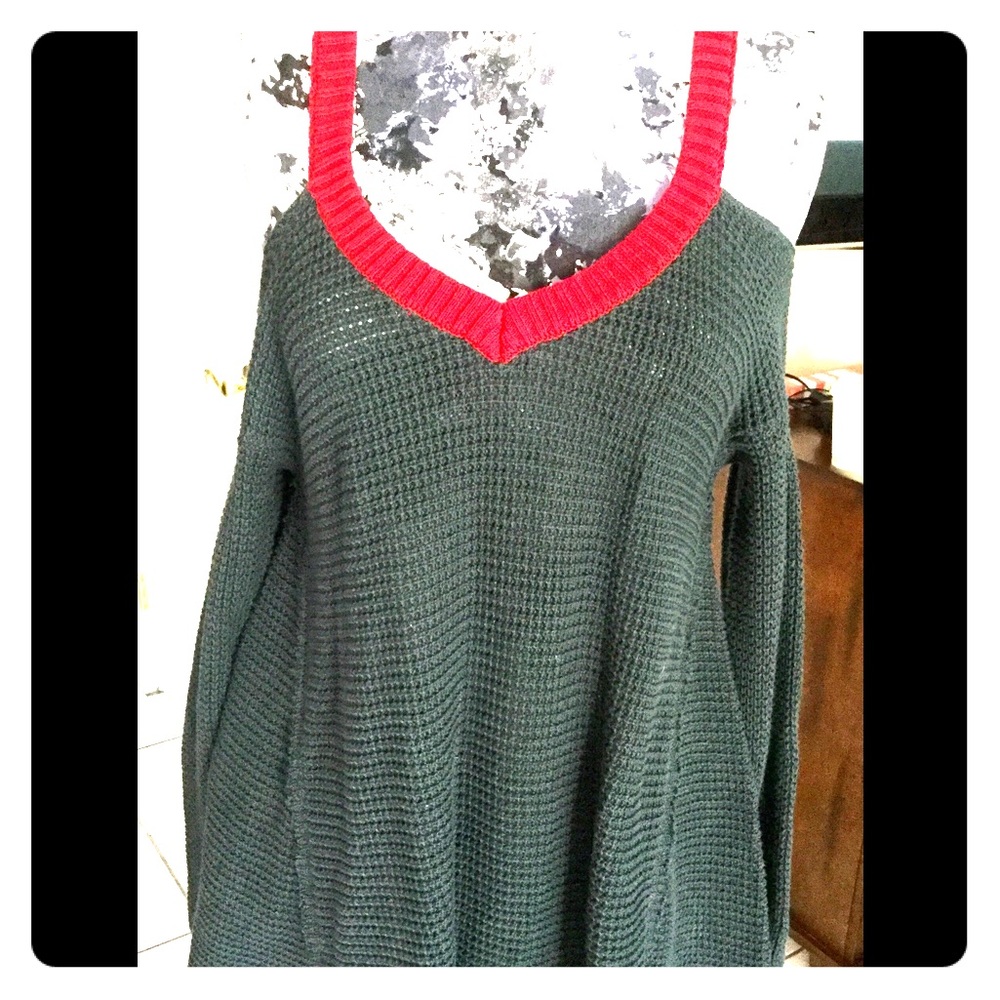 NWT Banjara cold shoulder top