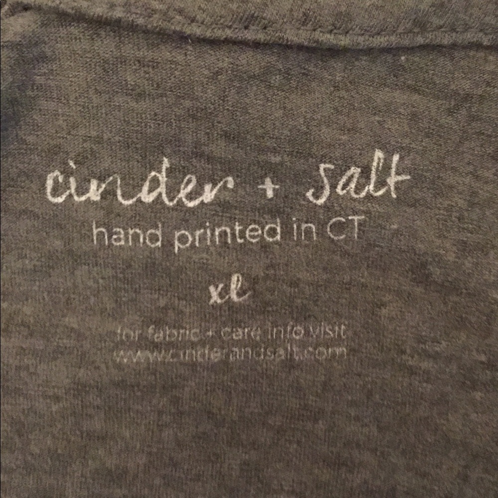 🎉HP 🎉Cinder & Salt LIVE LOCAL long sleeve hoodie - Picture 6 of 6