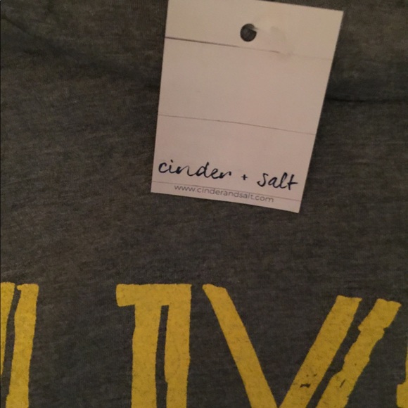 🎉HP 🎉Cinder & Salt LIVE LOCAL long sleeve hoodie - Picture 5 of 6