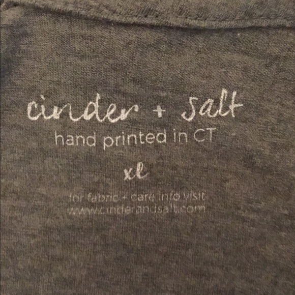 🎉HP 🎉Cinder & Salt LIVE LOCAL long sleeve hoodie - Picture 6 of 6