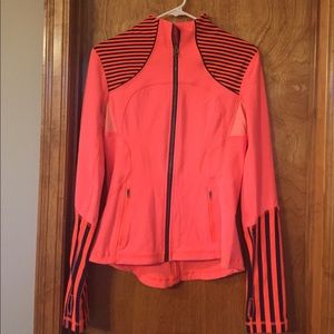 Lululemon forme jacket