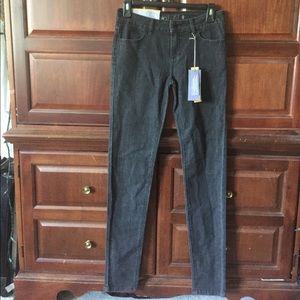 NWT. Jennifer Lopez Black Skinny Jeans Size 2L