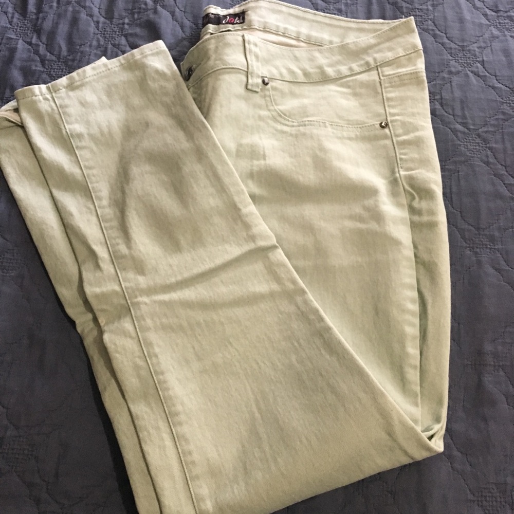 Curvy Jeans!!
