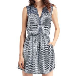 Floral sleeveless shirtdress