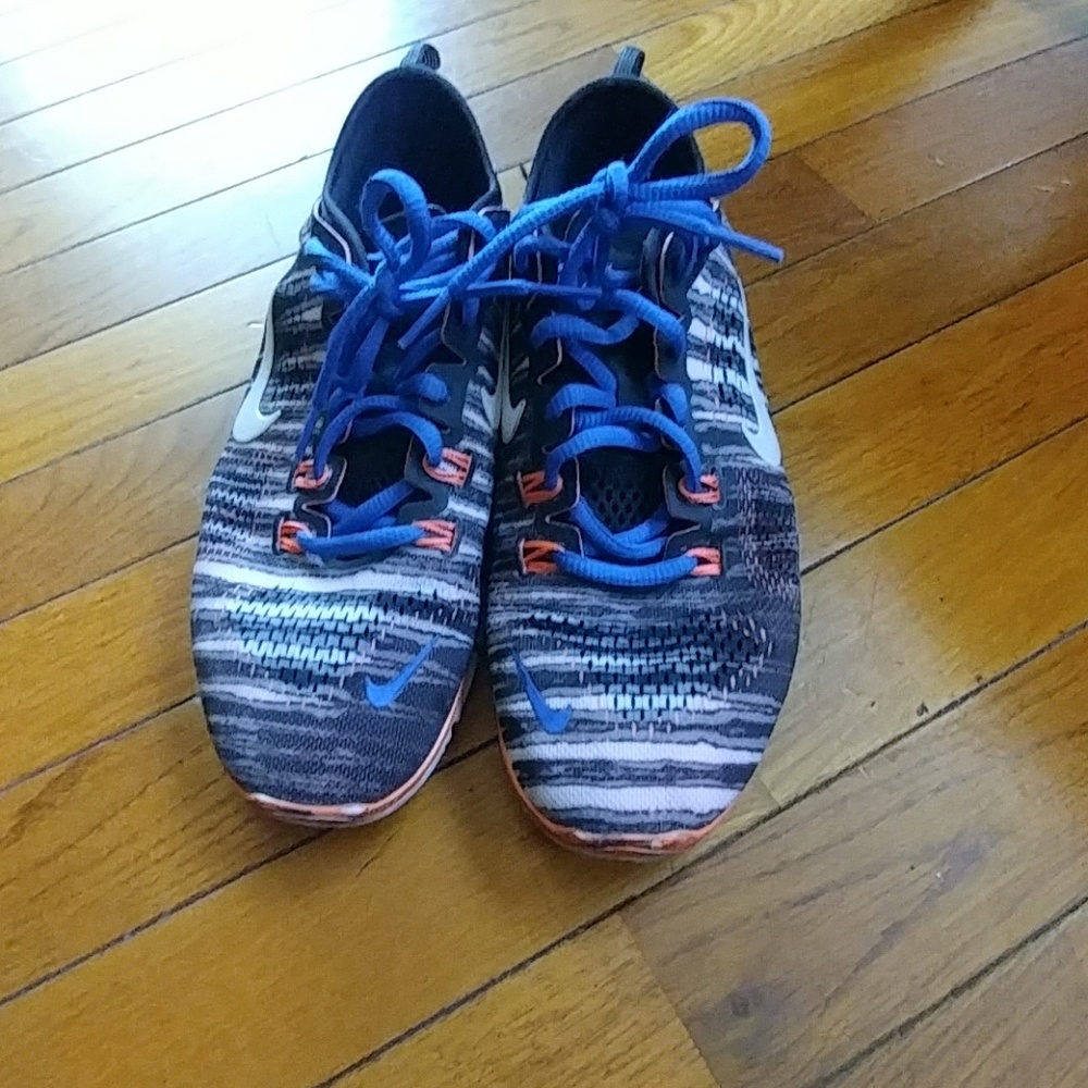 Nike Flyknit Trainers GUC size 7.5