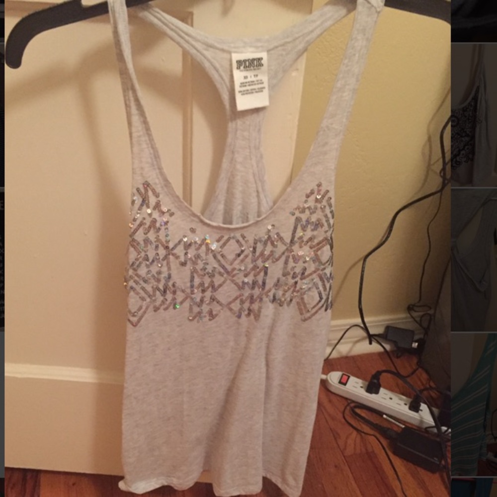 VS grey tank