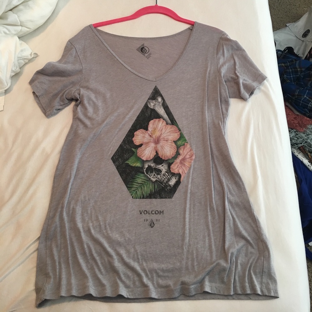 Volcom top