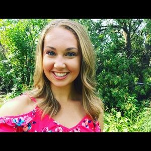 Meet your Posher, Vanessa