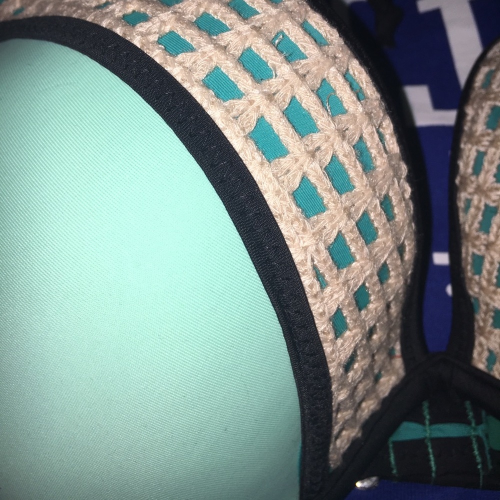 Bikini top - Picture 2 of 4