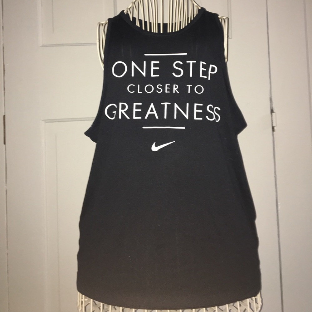 Nike workout top