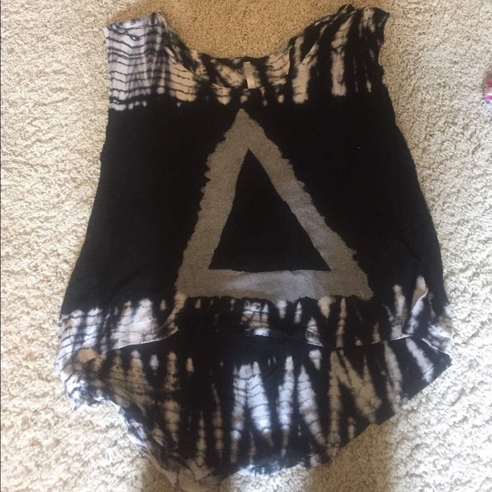 Tie die top