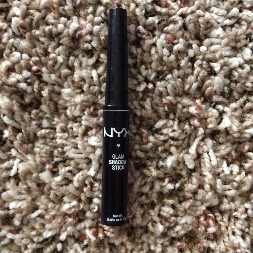 NYX cream eyeshadow stick