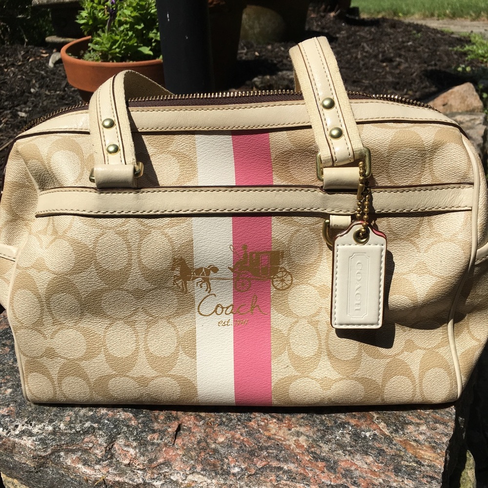 Coach bag with duster