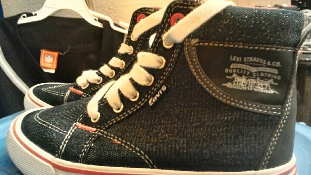 Girls Levis Shoes