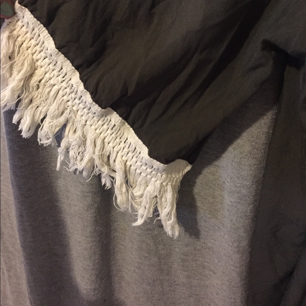 Olive green top with fringe quarter length sleeves - Picture 2 of 2