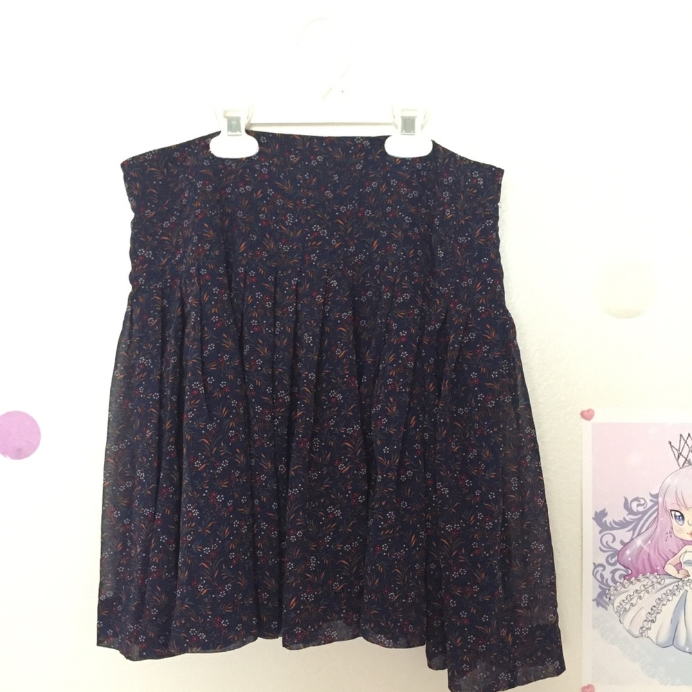 GAP High waisted patterned pleated skirt