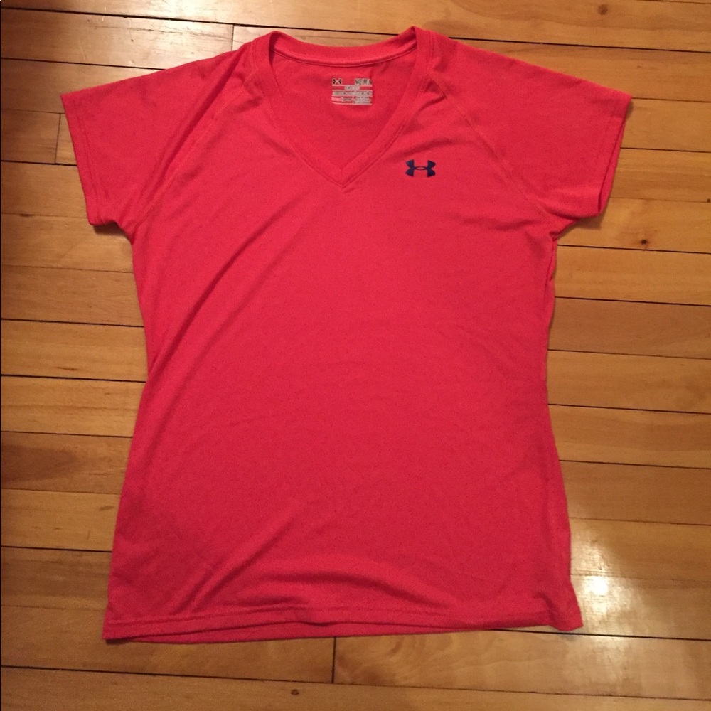 Women's Underarmour pink V neck tshirt