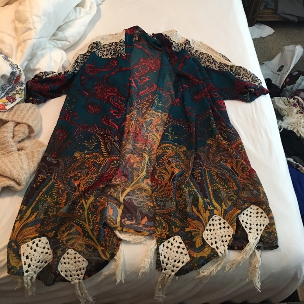 BKE kimono