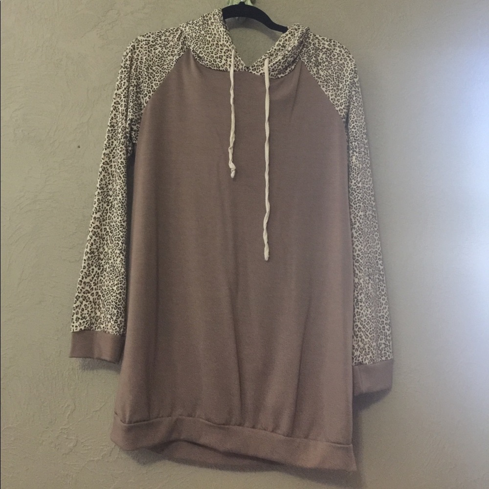 Mon Ami Hoody with cheetah print sleeves