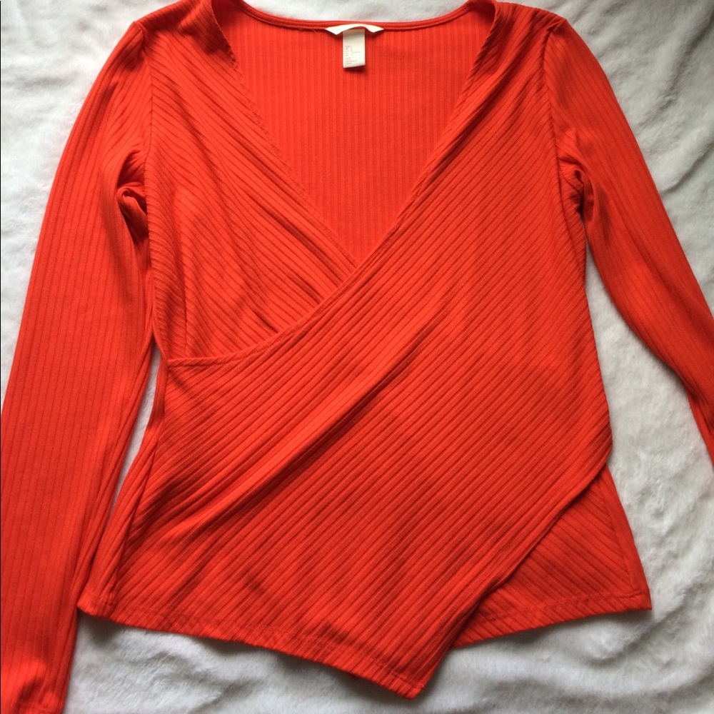 H&M top size Large