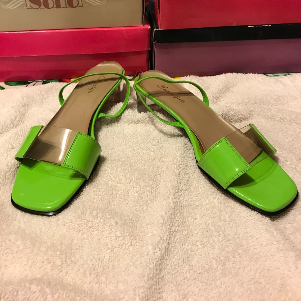 Green classique clear heel