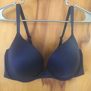 Victoria's Secret fabulous plunge bra