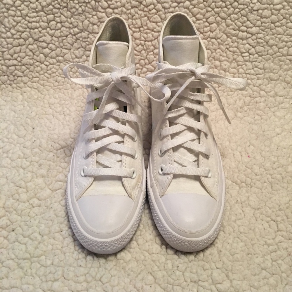 CONVERSE Chuck II High Tops SIZE 6.5