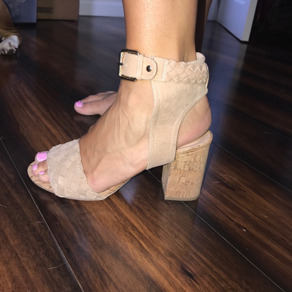 Heels - Picture 2 of 2