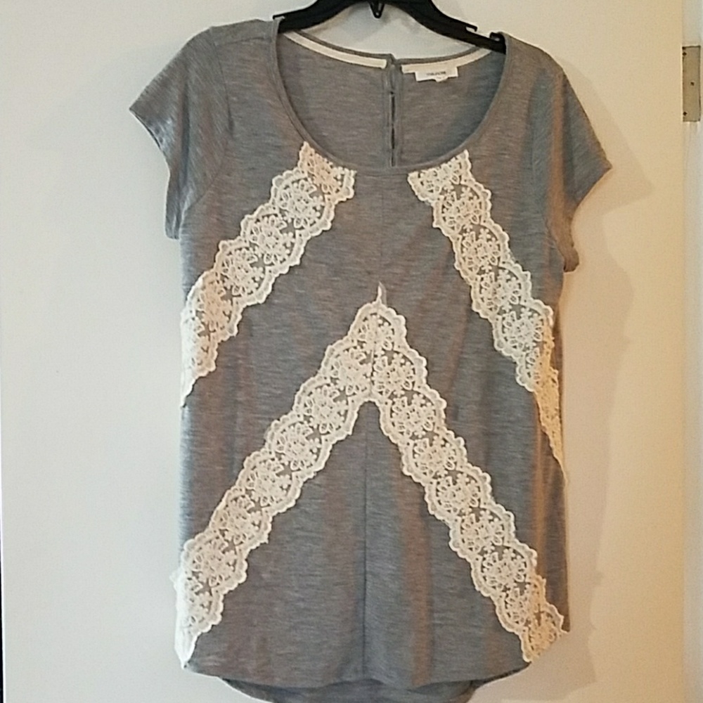 Maurices grey lace short sleeve top flowy long