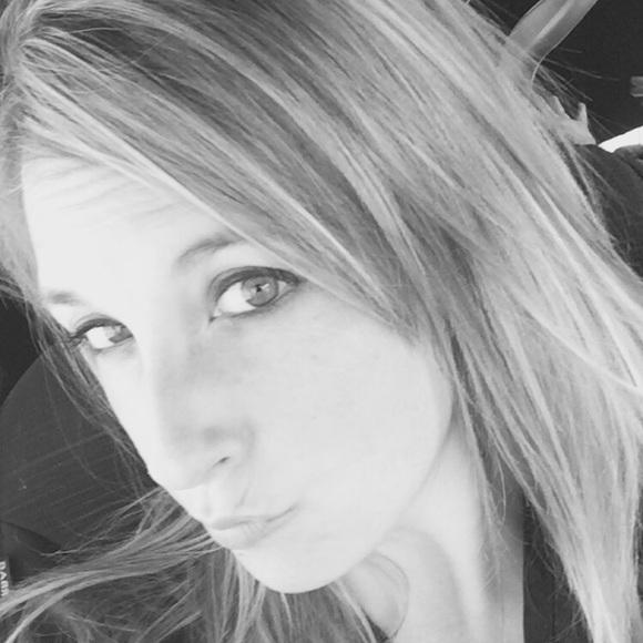 Meet your Posher, Jillian - Picture 1 of 1