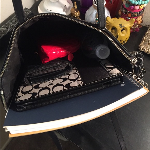 Medium Coach tote - Picture 6 of 9