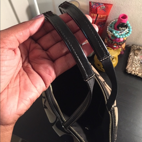 Medium Coach tote - Picture 7 of 9