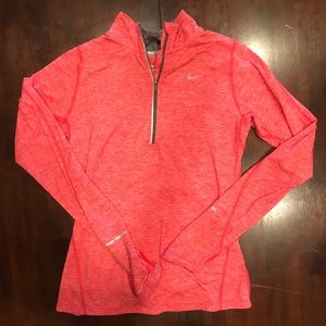Women's Nike quarter zip top