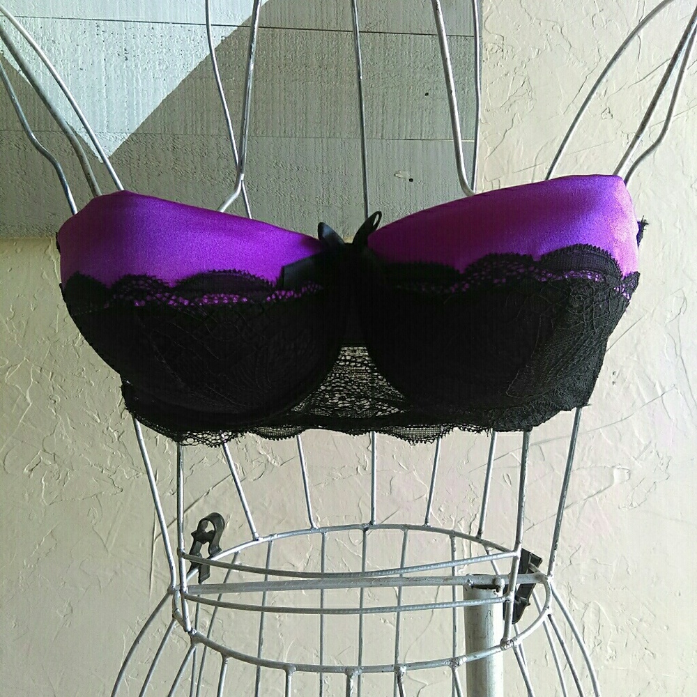 Pretty bra size Medium