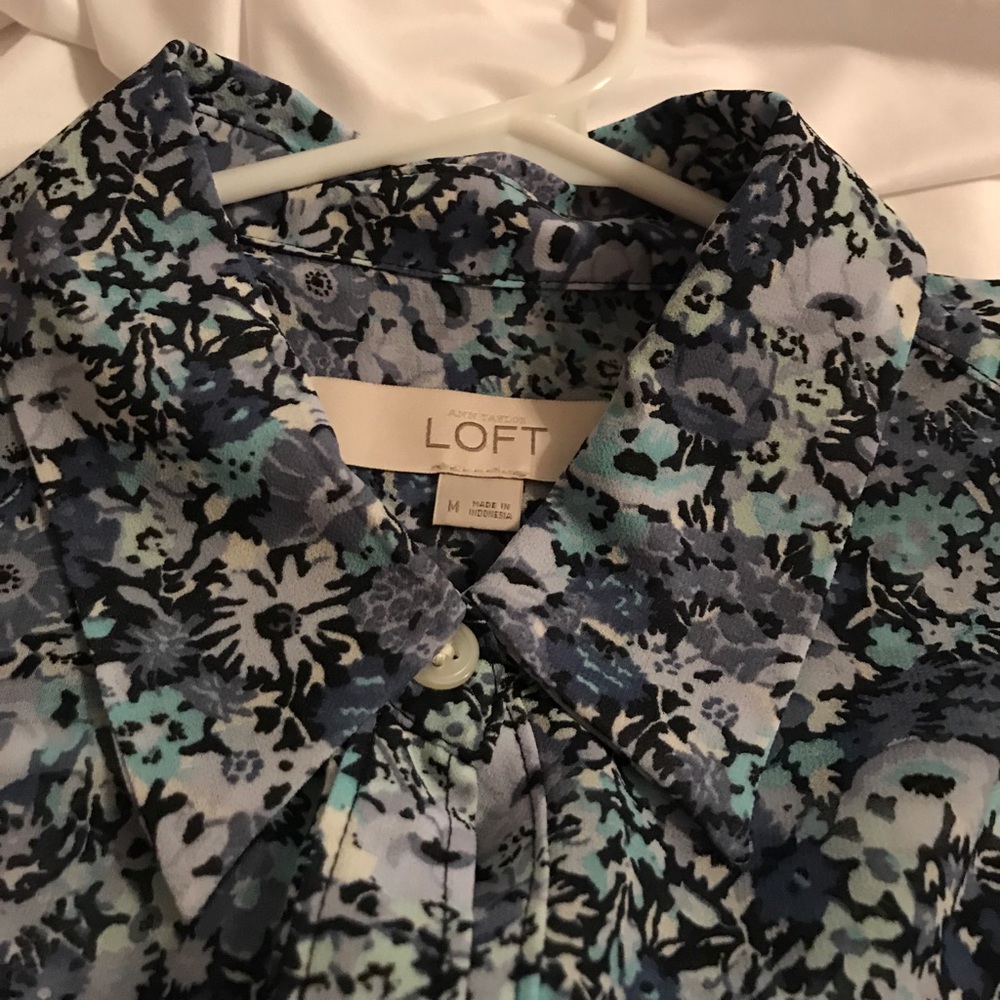 Long sleeve button up blouse from Loft-Medium