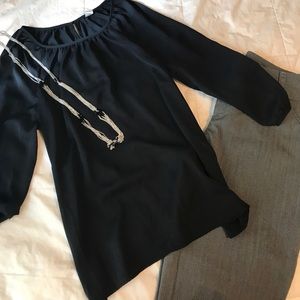 Black three-quarter sleeve top