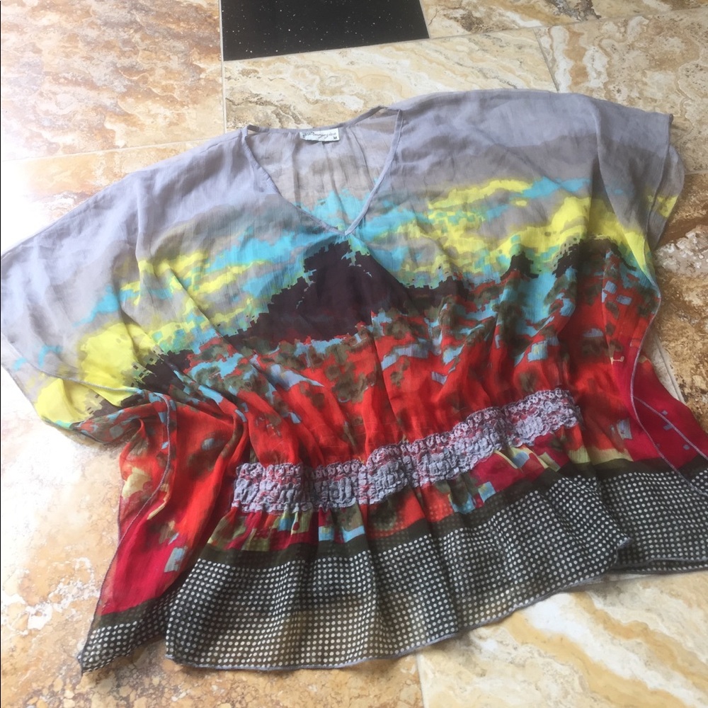 Magazine silvery gray gauze top with elastic waist