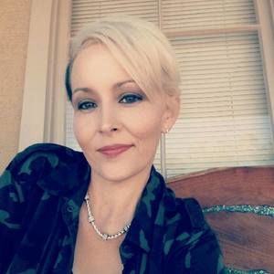 Meet your Posher, Enjoli