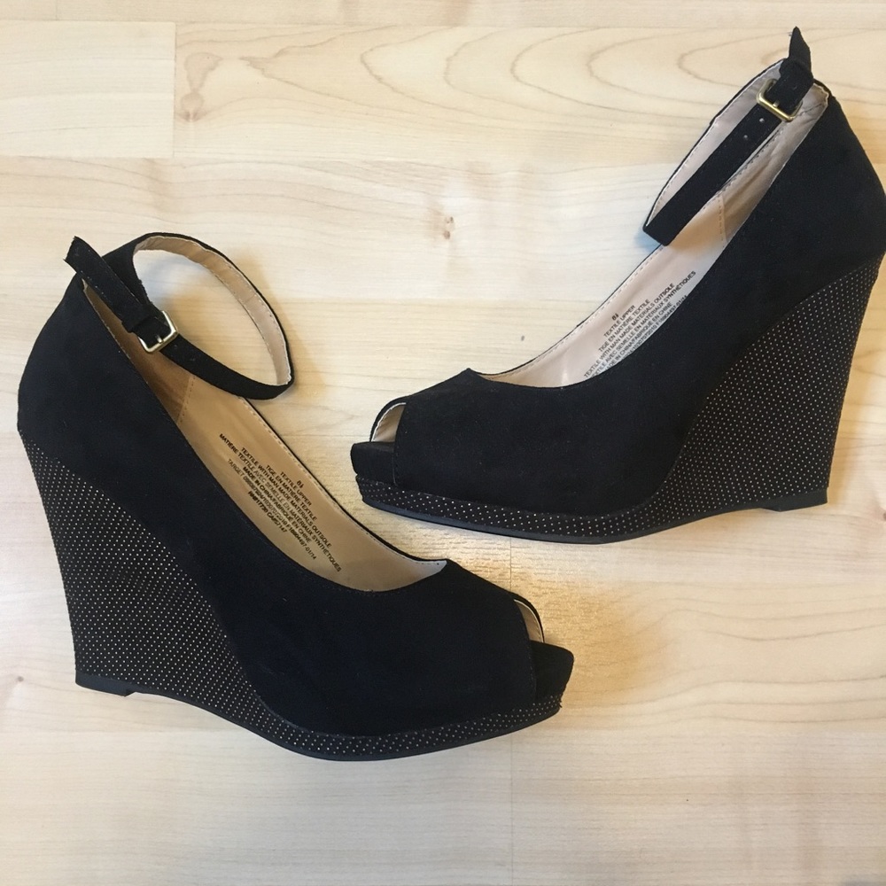 Black w/ Gold Studs Wedge Heels
