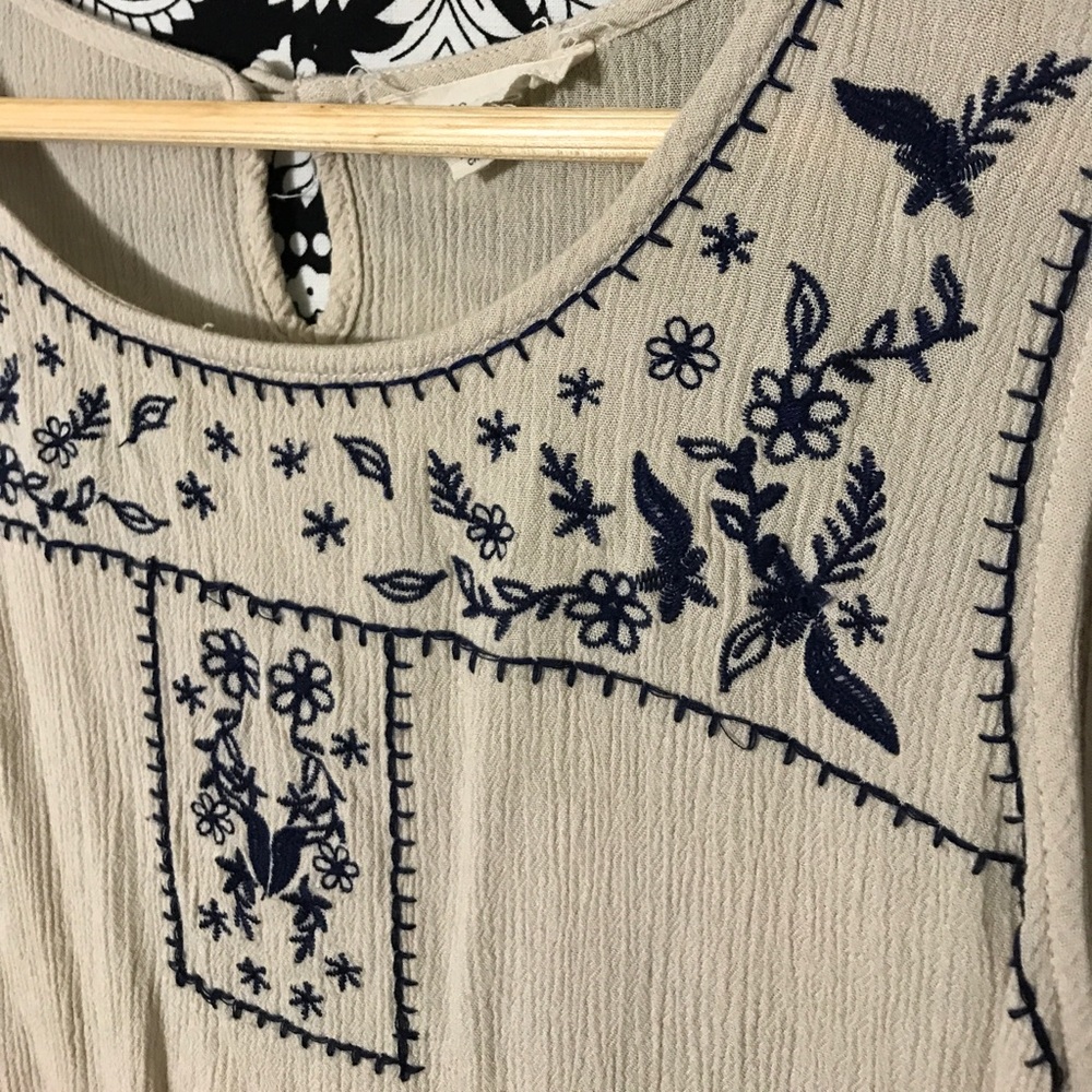 Embroidered Top - Picture 3 of 3