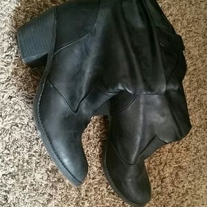 Heeled boots