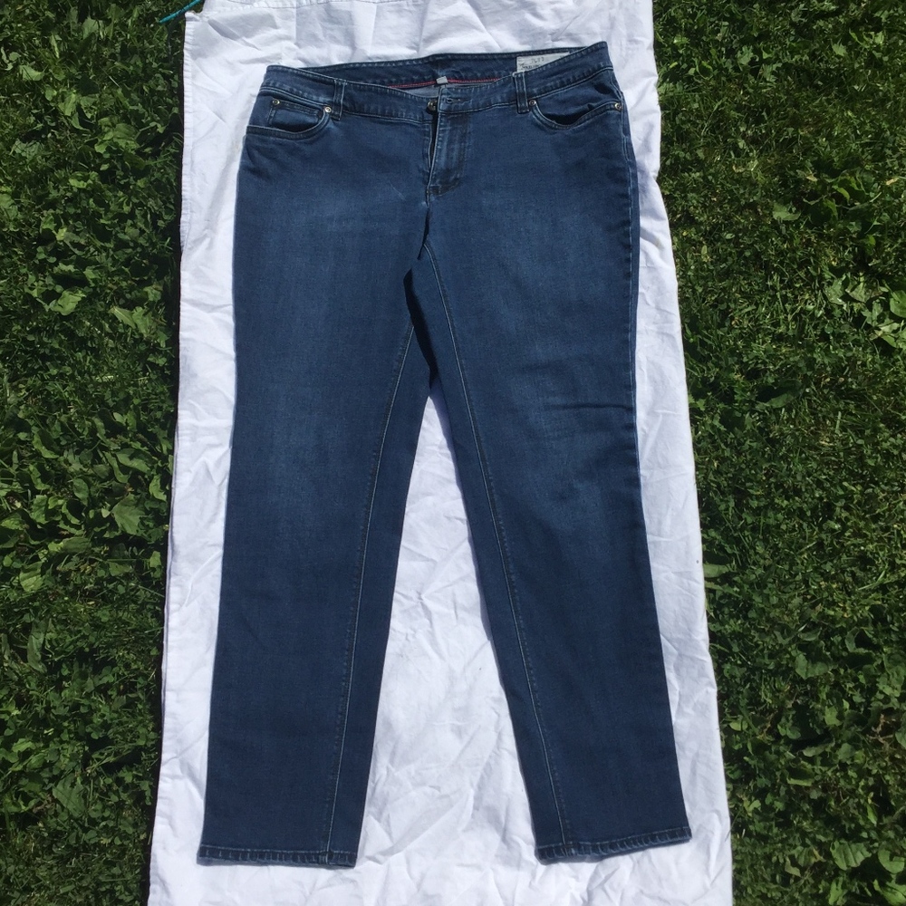 Two by Vince Camuto Skinny Jeans 32