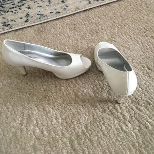 Bridal shoes
