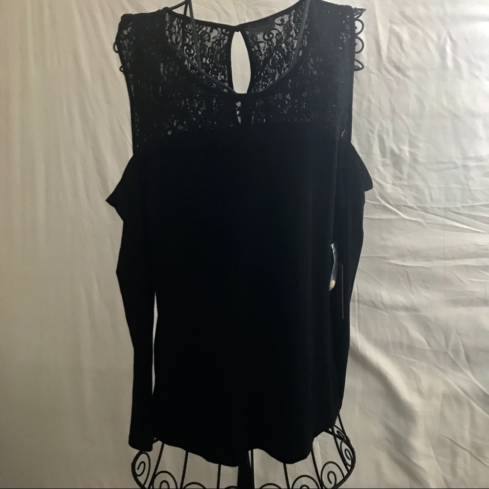 Vince Camuto Victorian Top